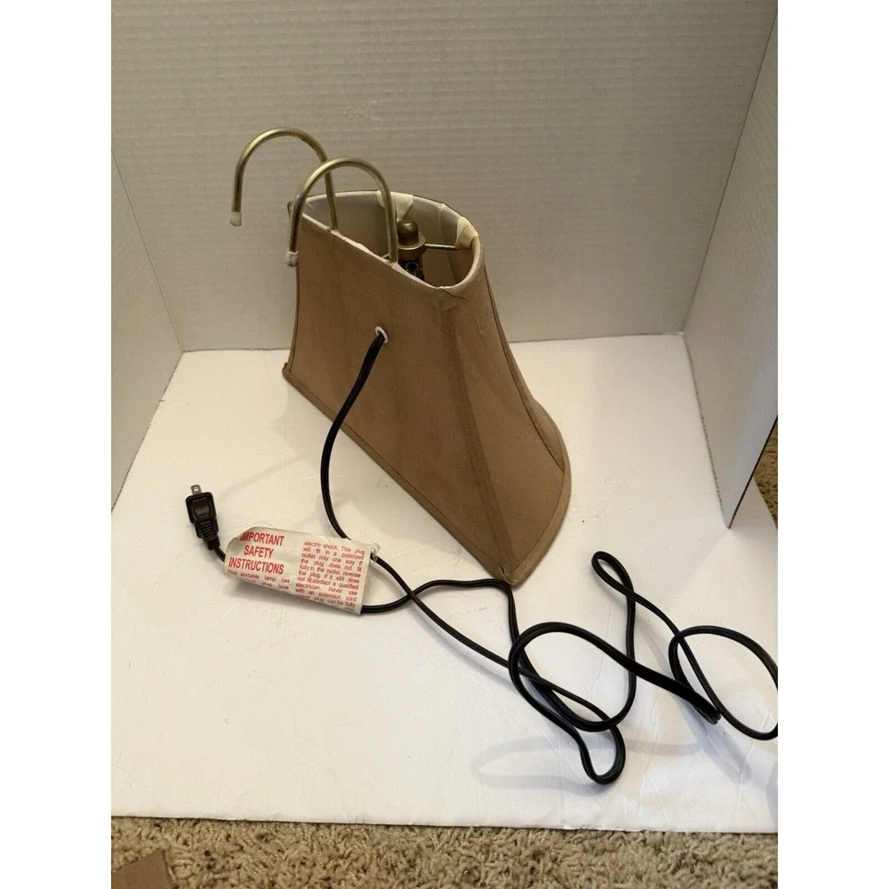 Over Ledge/Door/Rod Floating Bell Shape Shade Plug-In Pull Light‎